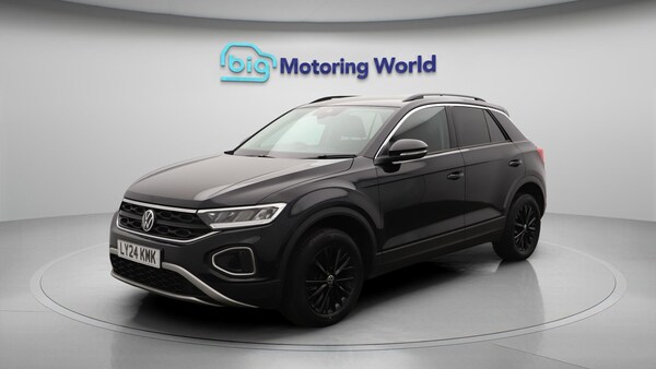 Used Volkswagen T-Roc 2024 for sale - 76109116: Photo 4