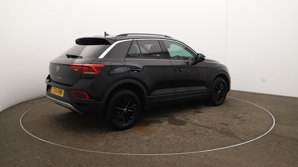 Used Volkswagen T-Roc 2024 for sale - 76109116: Photo 53