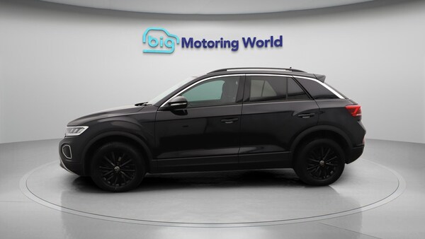Used Volkswagen T-Roc 2024 for sale - 76109116: Photo 5