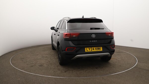 Used Volkswagen T-Roc 2024 for sale - 76109116: Photo 60