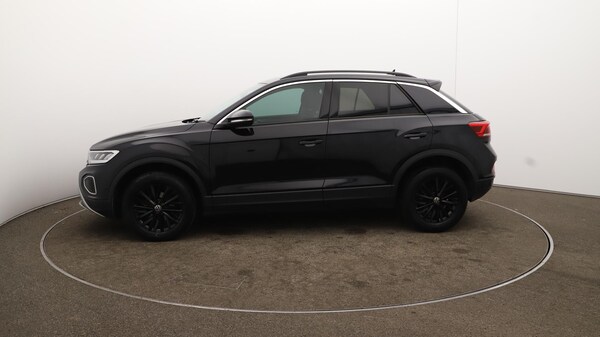 Used Volkswagen T-Roc 2024 for sale - 76109116: Photo 65