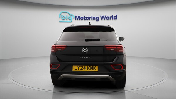 Used Volkswagen T-Roc 2024 for sale - 76109116: Photo 7