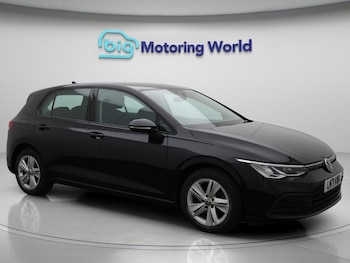 Volkswagen - Golf
