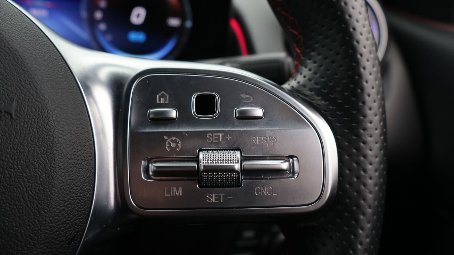 Used Mercedes-Benz EQB 2023 for sale - 77931414: Photo 28