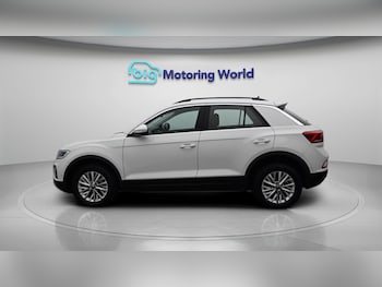 Used Volkswagen T-Roc 2023 for sale - 79161842: Photo