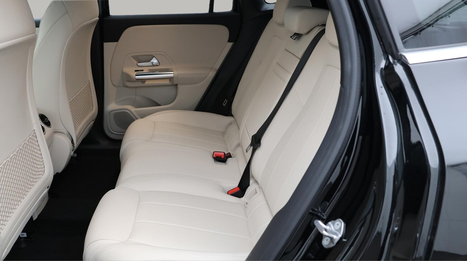 Used Mercedes-Benz EQA 2022 for sale - 76658221: Photo 17