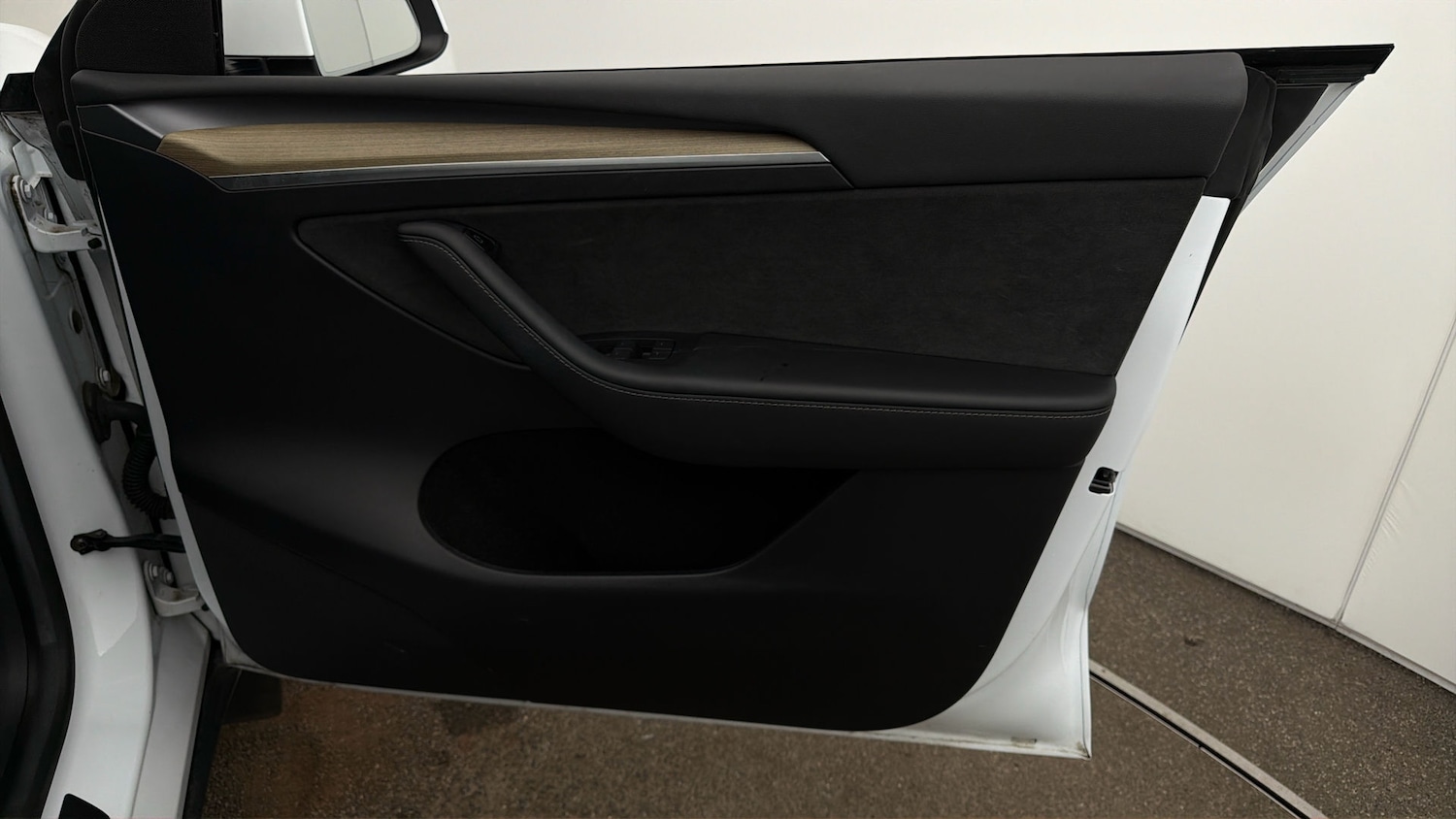 Used Tesla Model Y 2023 for sale - 77931113: Photo 14