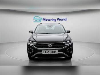 Used Volkswagen T-Roc 2023 for sale - 78226266: Photo