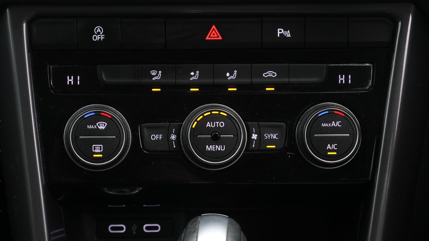 Used Volkswagen T-Roc 2021 for sale - 77608154: Photo 12