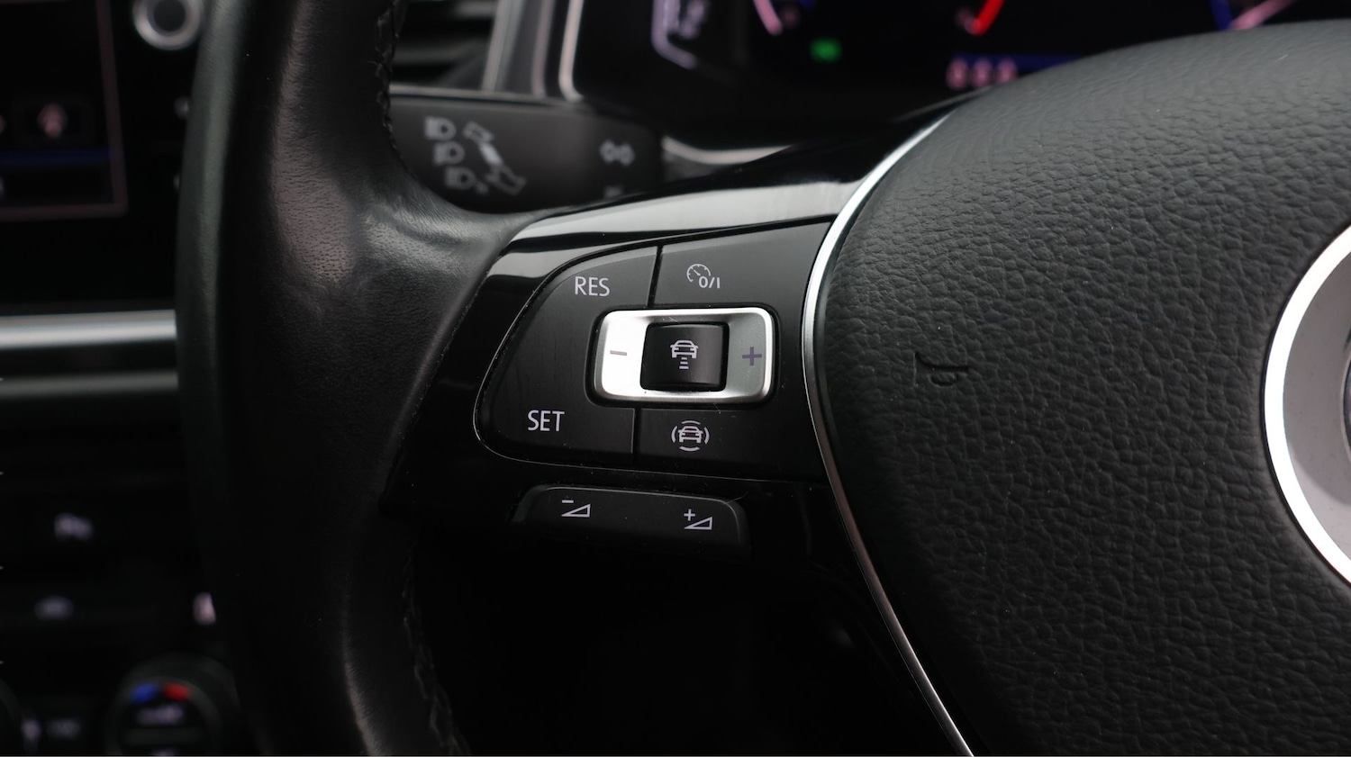 Used Volkswagen T-Roc 2021 for sale - 77608154: Photo 21