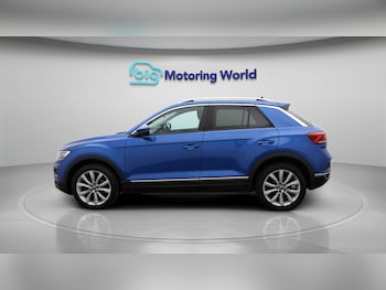 Used Volkswagen T-Roc 2021 for sale - 77608154: Photo