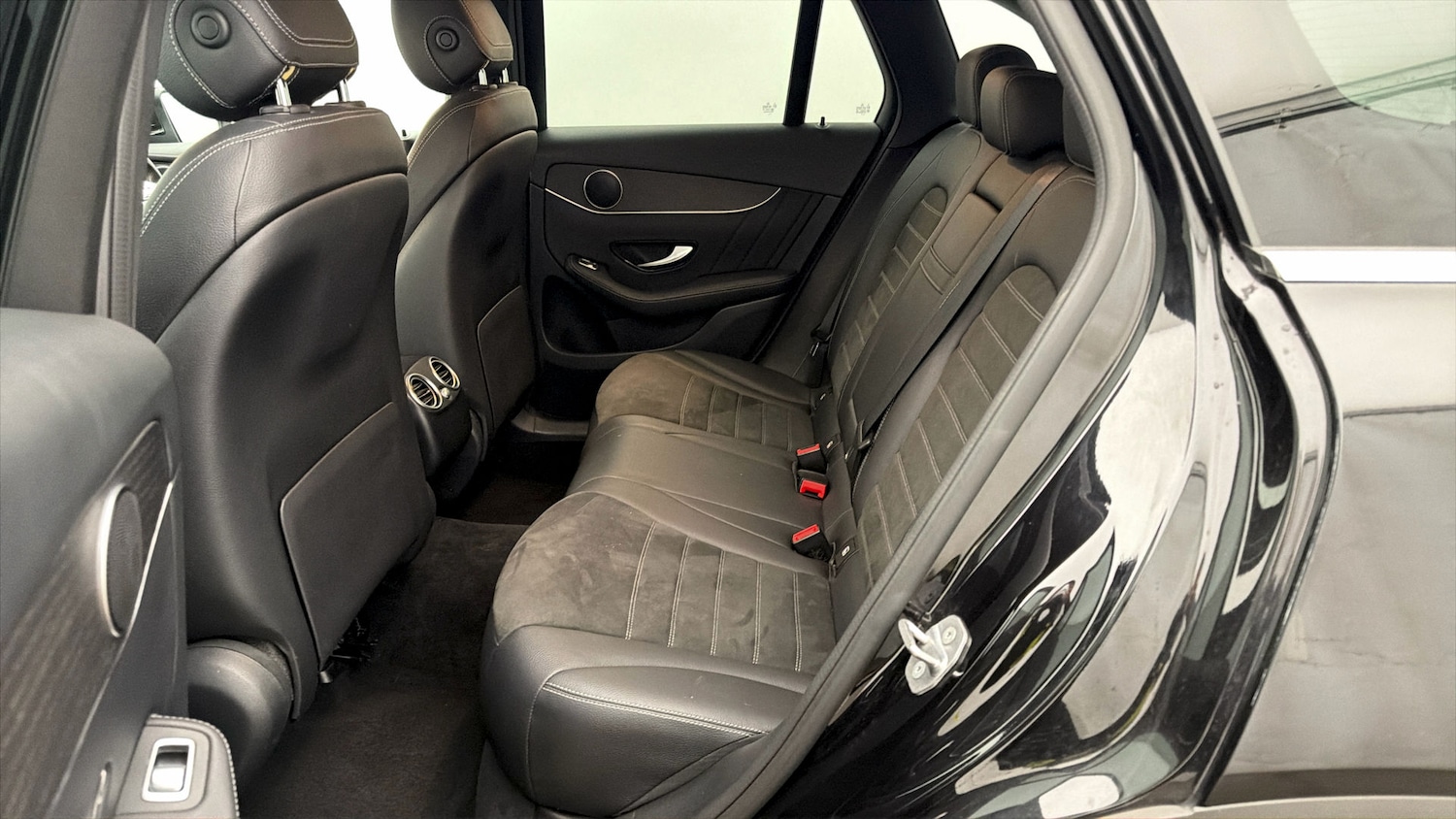 Used Mercedes-Benz GLC 2019 for sale - 77872381: Photo 15