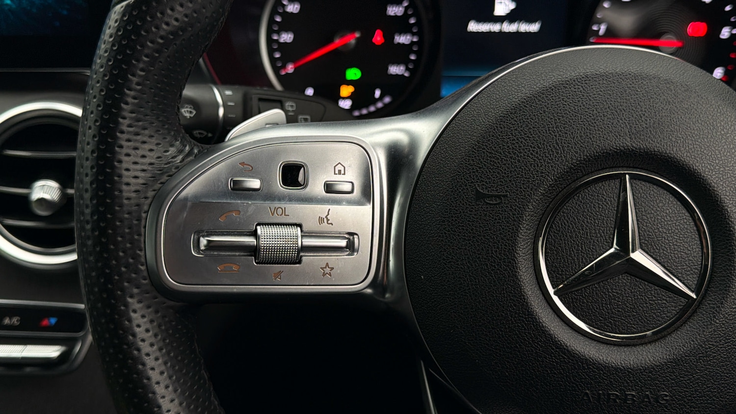 Used Mercedes-Benz GLC 2019 for sale - 77872381: Photo 22