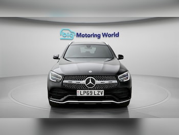 Used Mercedes-Benz GLC 2019 for sale - 77872381: Photo