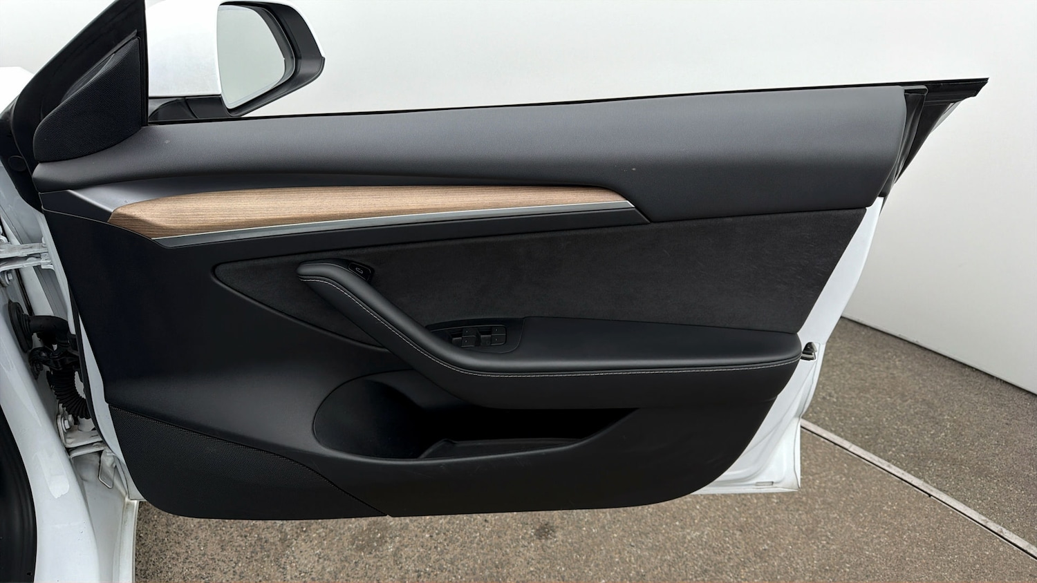 Used Tesla Model 3 2021 for sale - 77947223: Photo 14