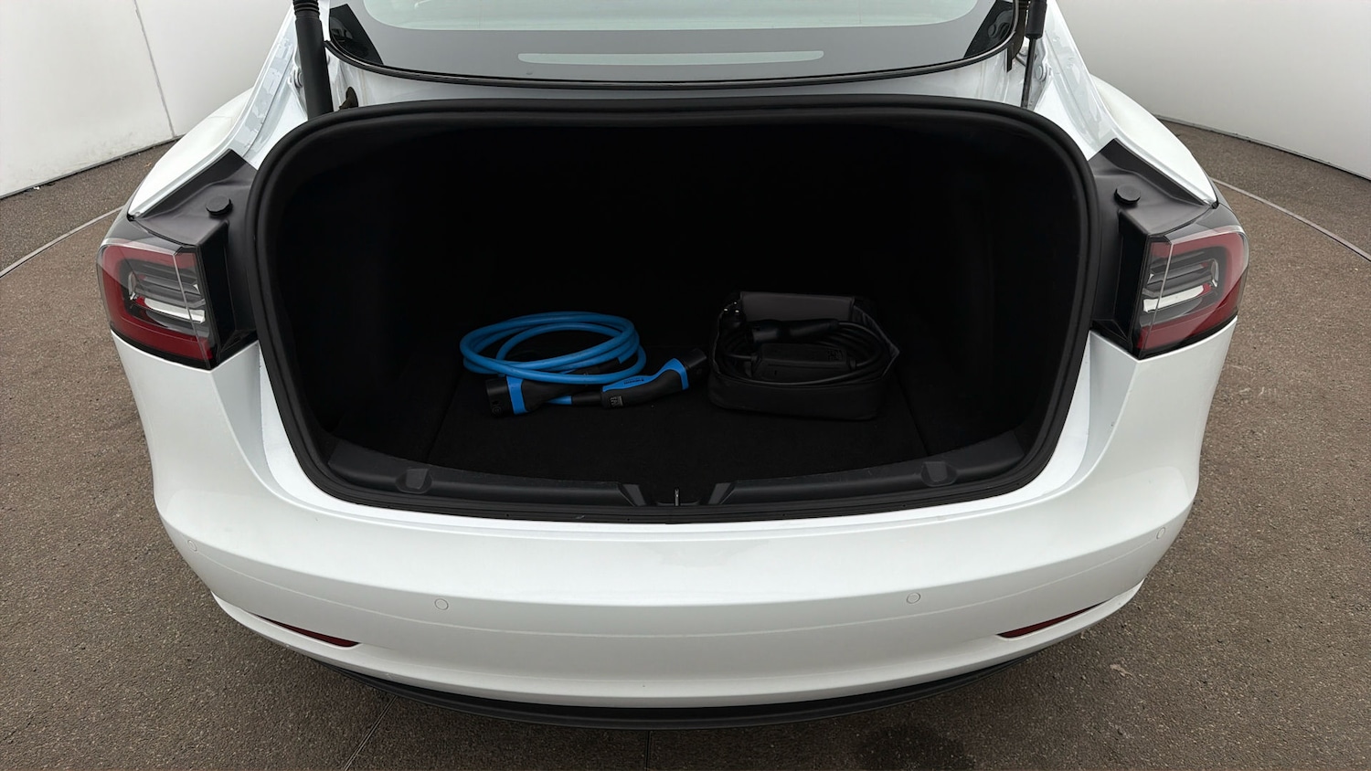 Used Tesla Model 3 2021 for sale - 77947223: Photo 16