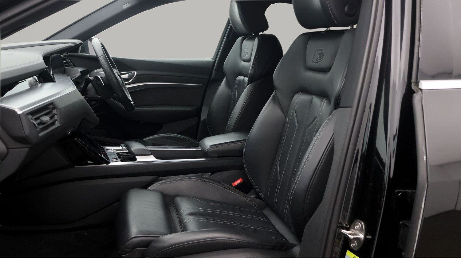 Used Audi e-tron 2021 for sale - 77417293: Photo 14