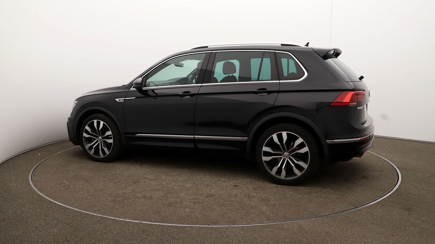 Used Volkswagen Tiguan for sale - 76810811: Photo 43