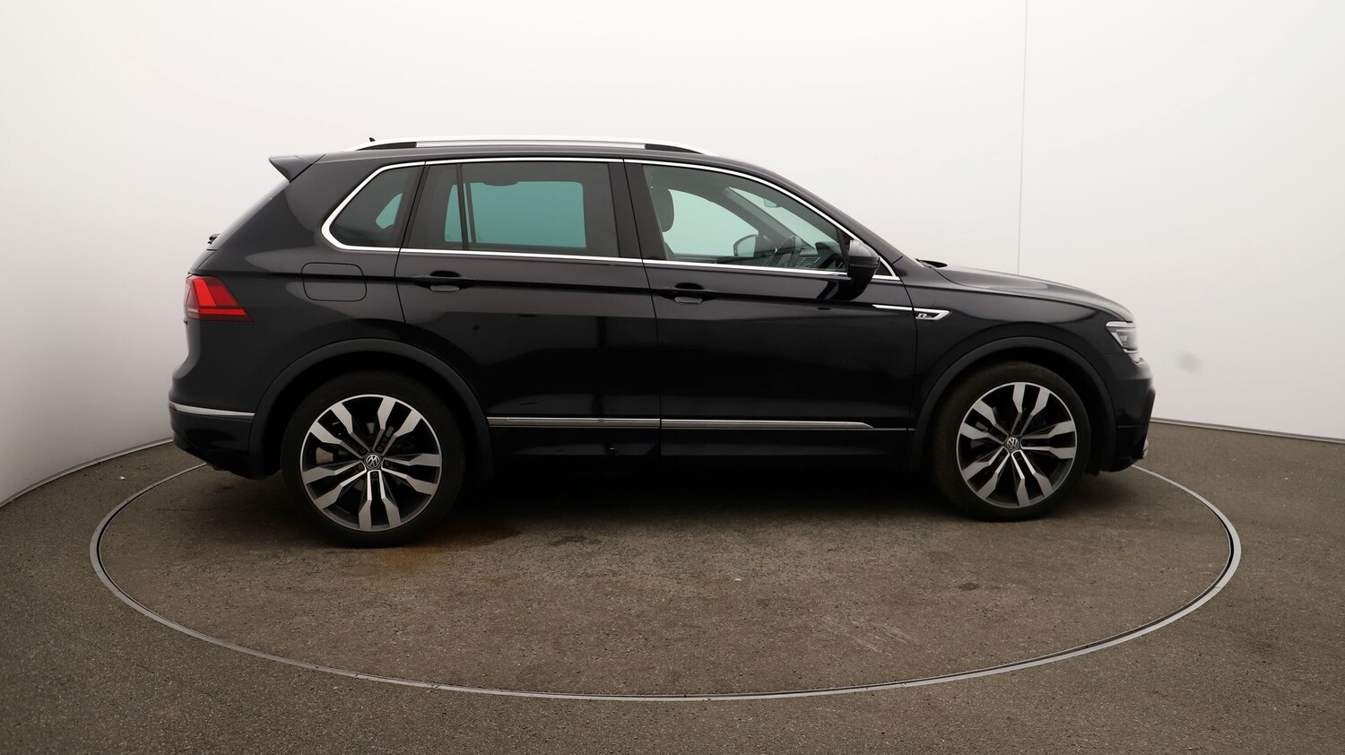 Used Volkswagen Tiguan for sale - 76810811: Photo 46