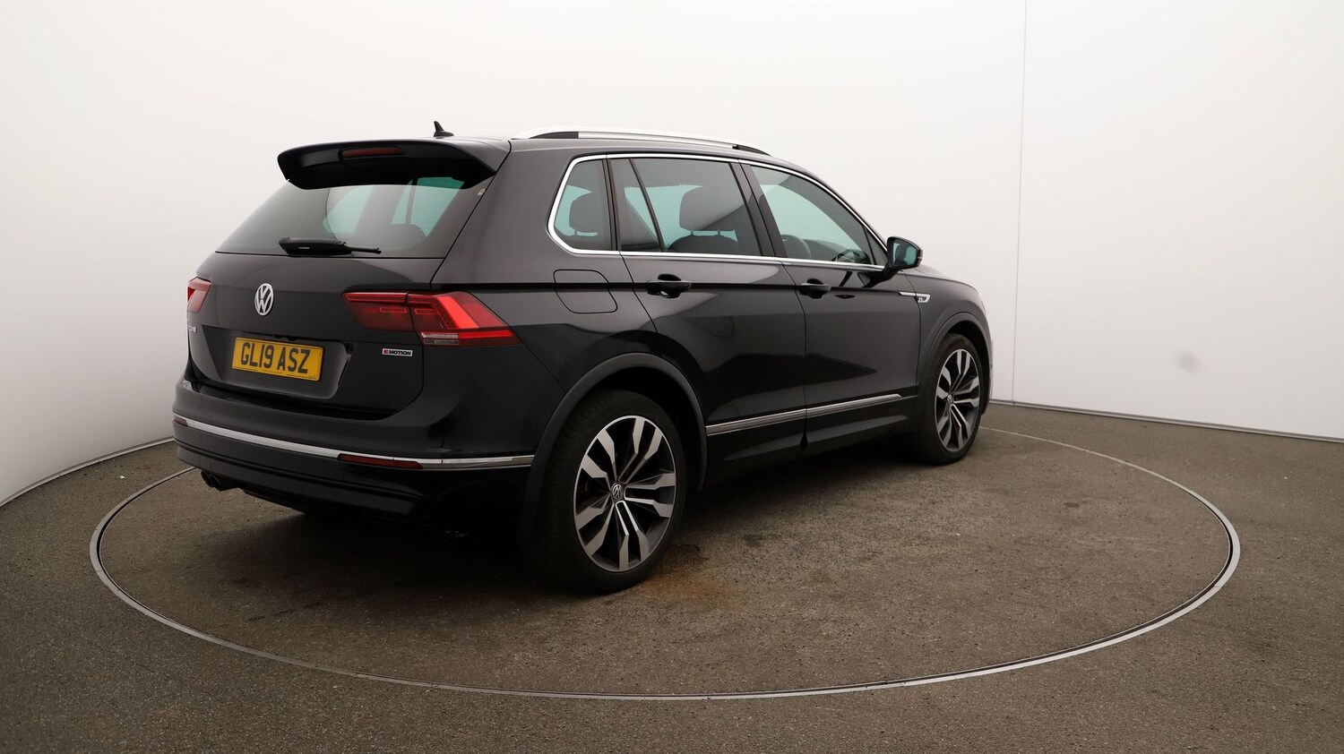 Used Volkswagen Tiguan for sale - 76810811: Photo 50