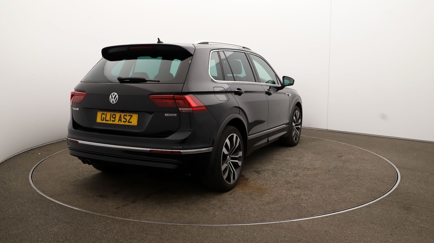 Used Volkswagen Tiguan for sale - 76810811: Photo 51