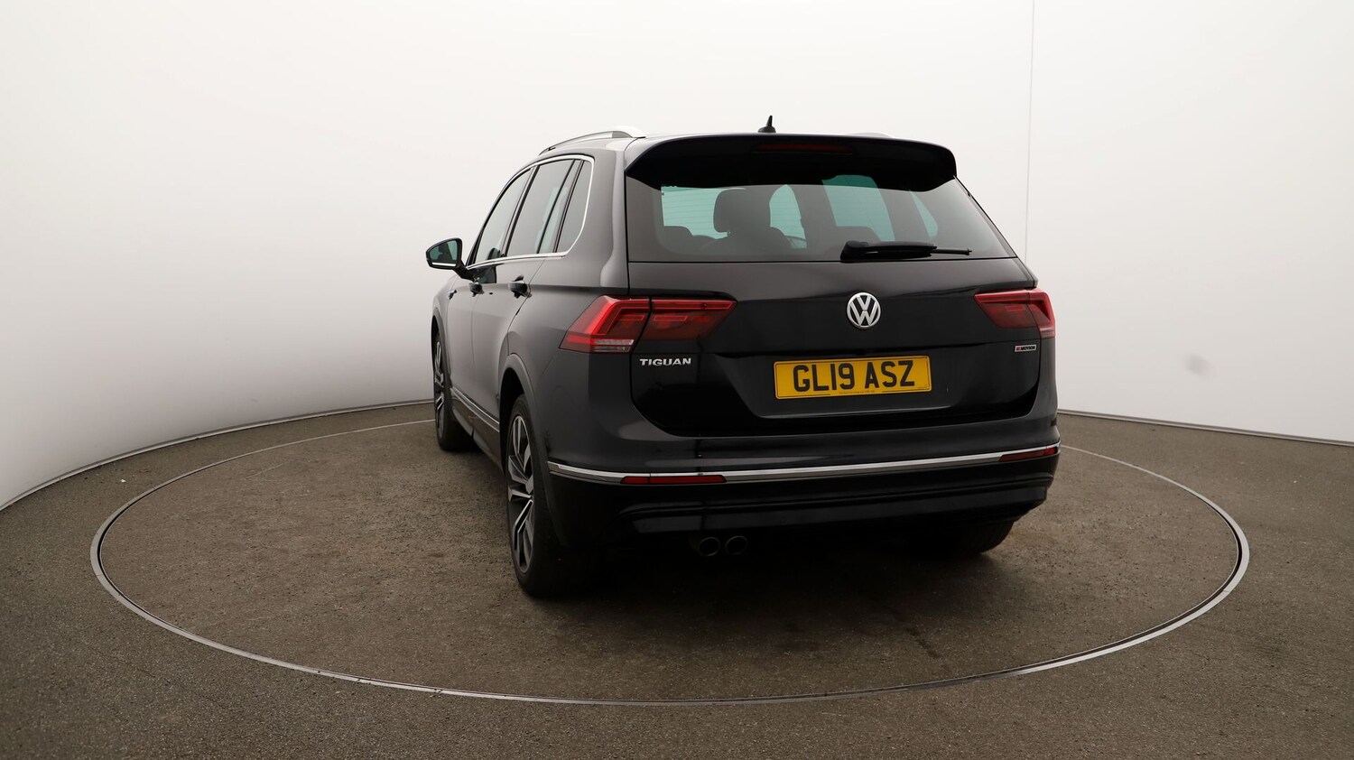 Used Volkswagen Tiguan for sale - 76810811: Photo 56