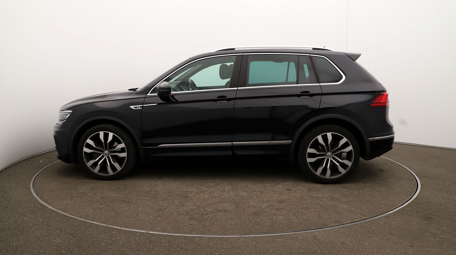 Used Volkswagen Tiguan for sale - 76810811: Photo 60