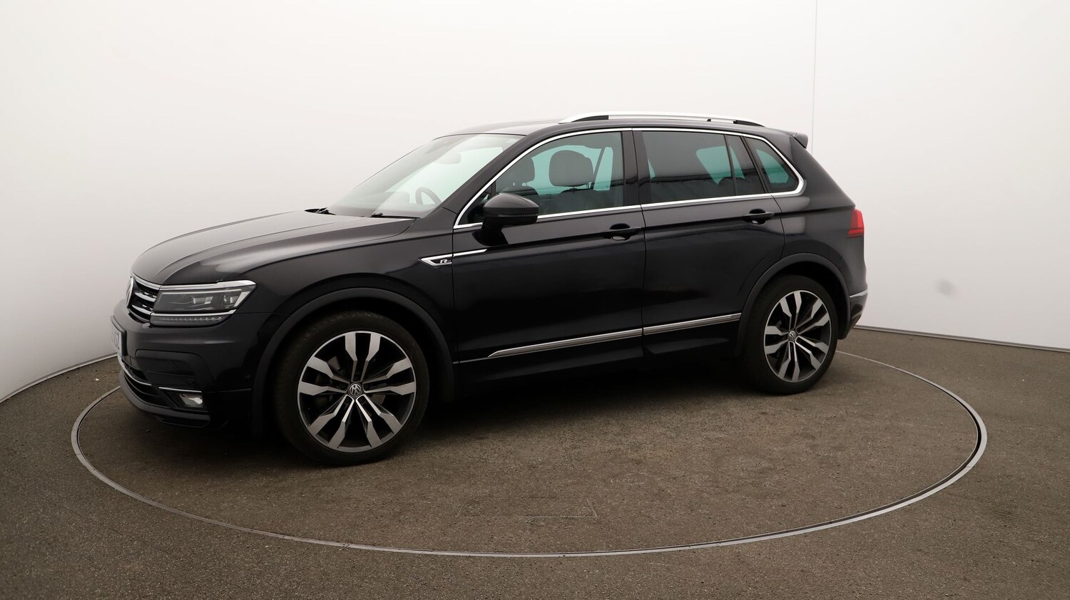 Used Volkswagen Tiguan for sale - 76810811: Photo 63