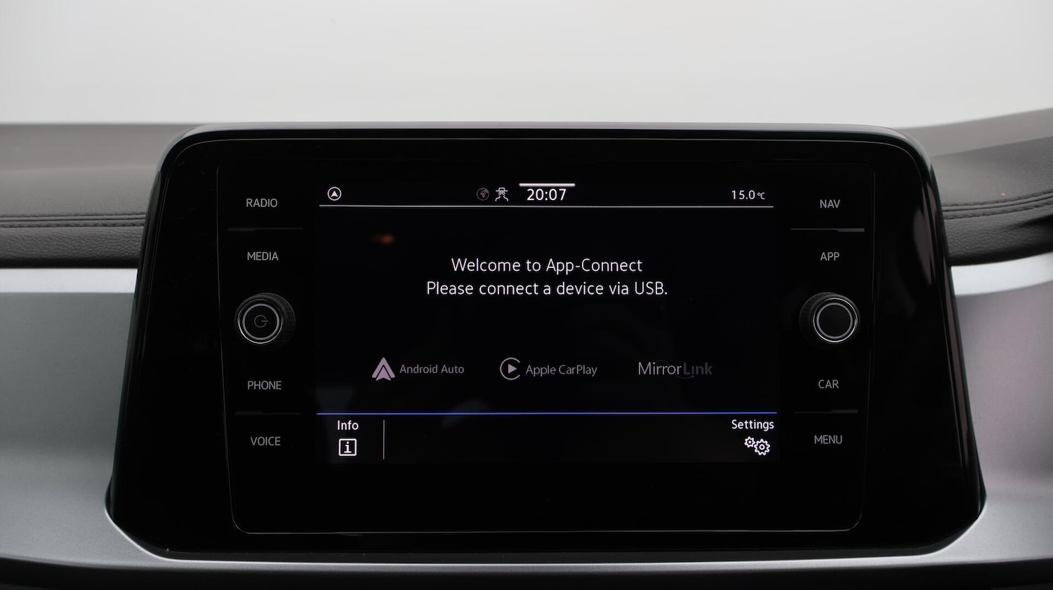 Used Volkswagen T-Roc 2022 for sale - 76743287: Photo 23