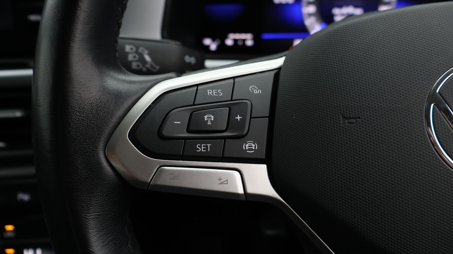 Used Volkswagen T-Roc 2022 for sale - 76743287: Photo 25