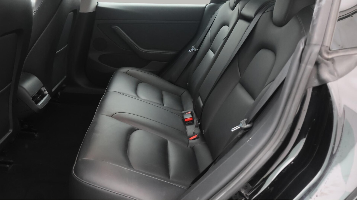 Used Tesla Model 3 2021 for sale - 76441143: Photo 17