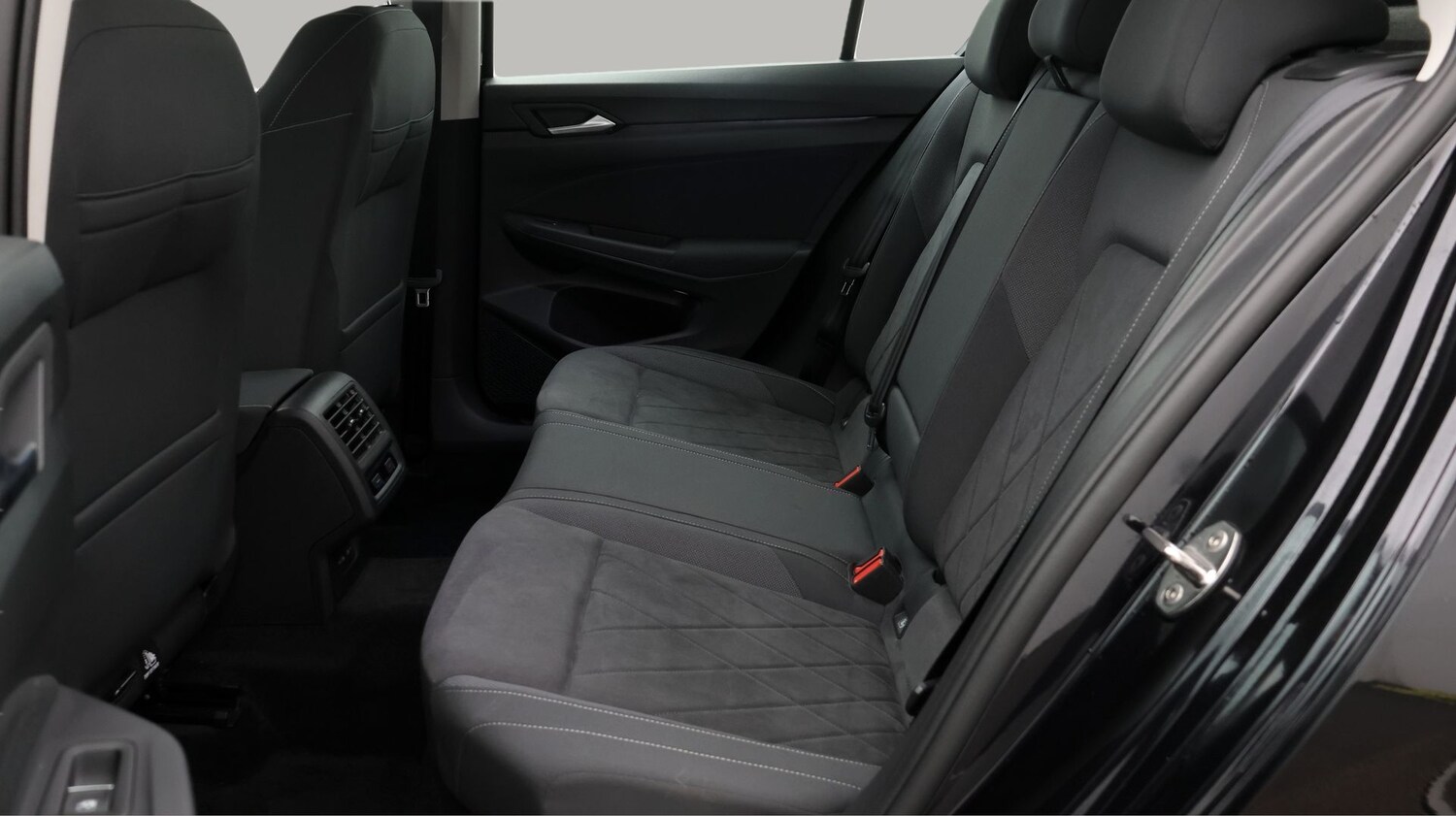 Used Volkswagen Golf 2021 for sale - 77541799: Photo 16