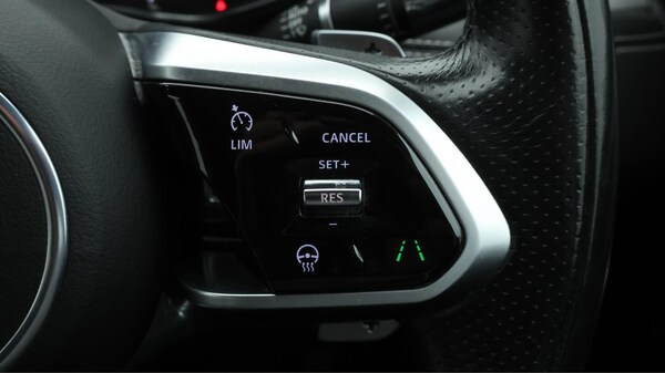 Used Jaguar F-Pace 2021 for sale - 76201104: Photo 24