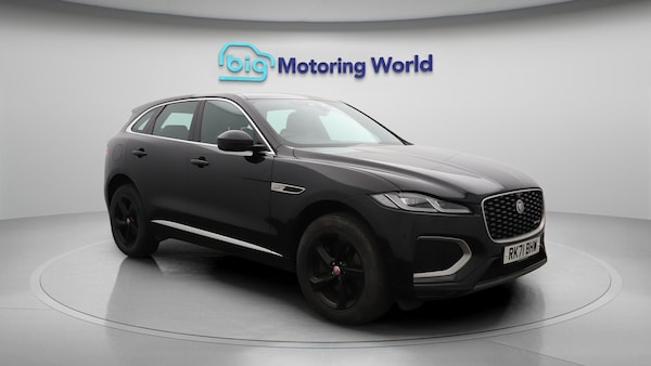 Used Jaguar F-Pace 2021 for sale - 76201104: Photo 2
