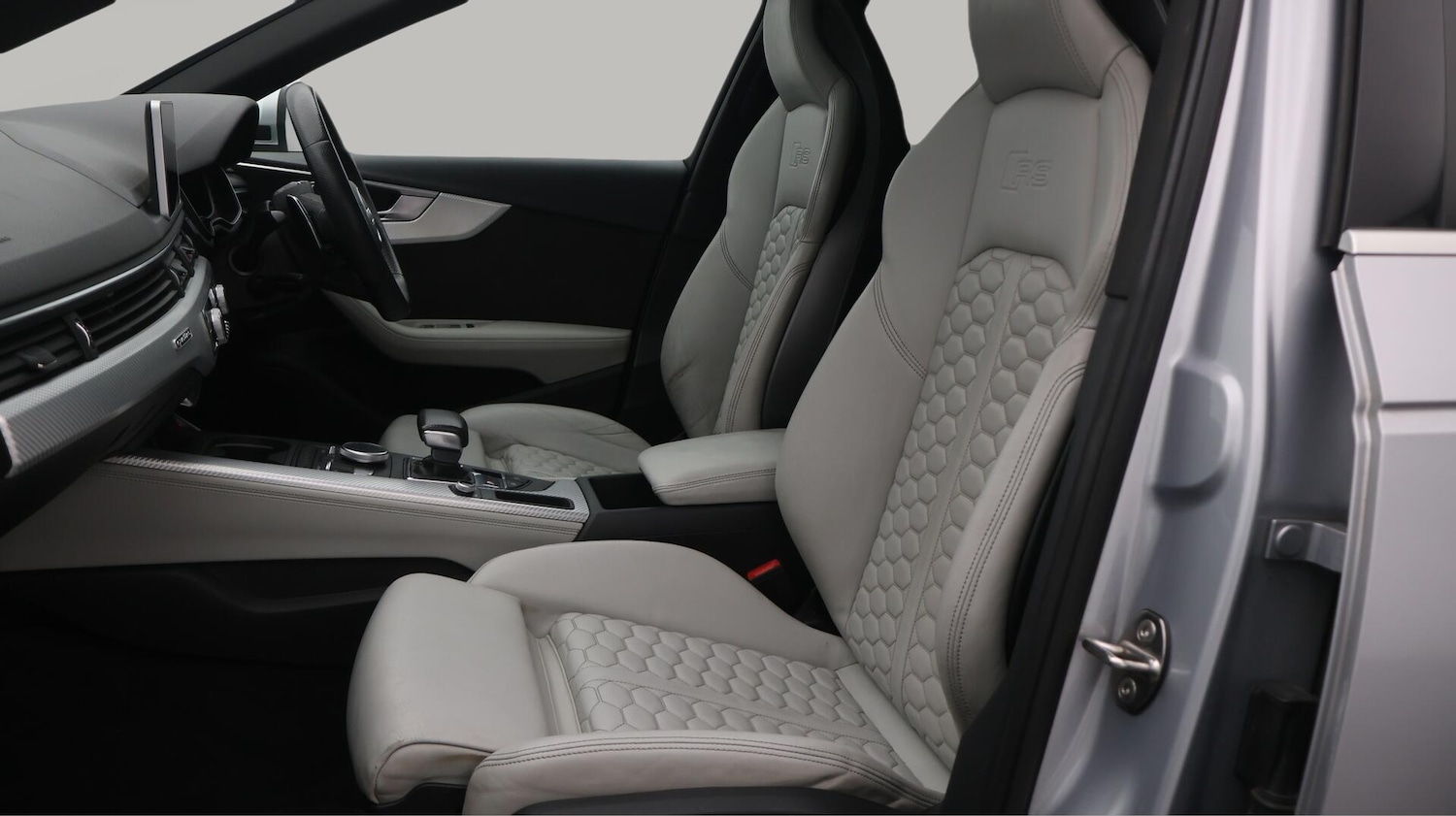 Used Audi RS4 2018 for sale - 76659239: Photo 15