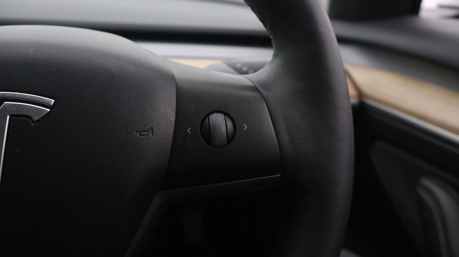 Used Tesla Model 3 2021 for sale - 77283571: Photo 26