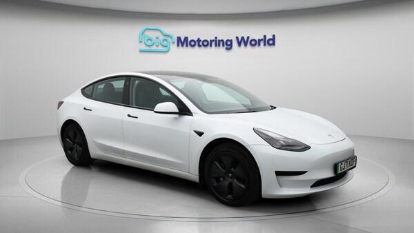 Used Tesla Model 3 2021 for sale - 76294963: Photo 2