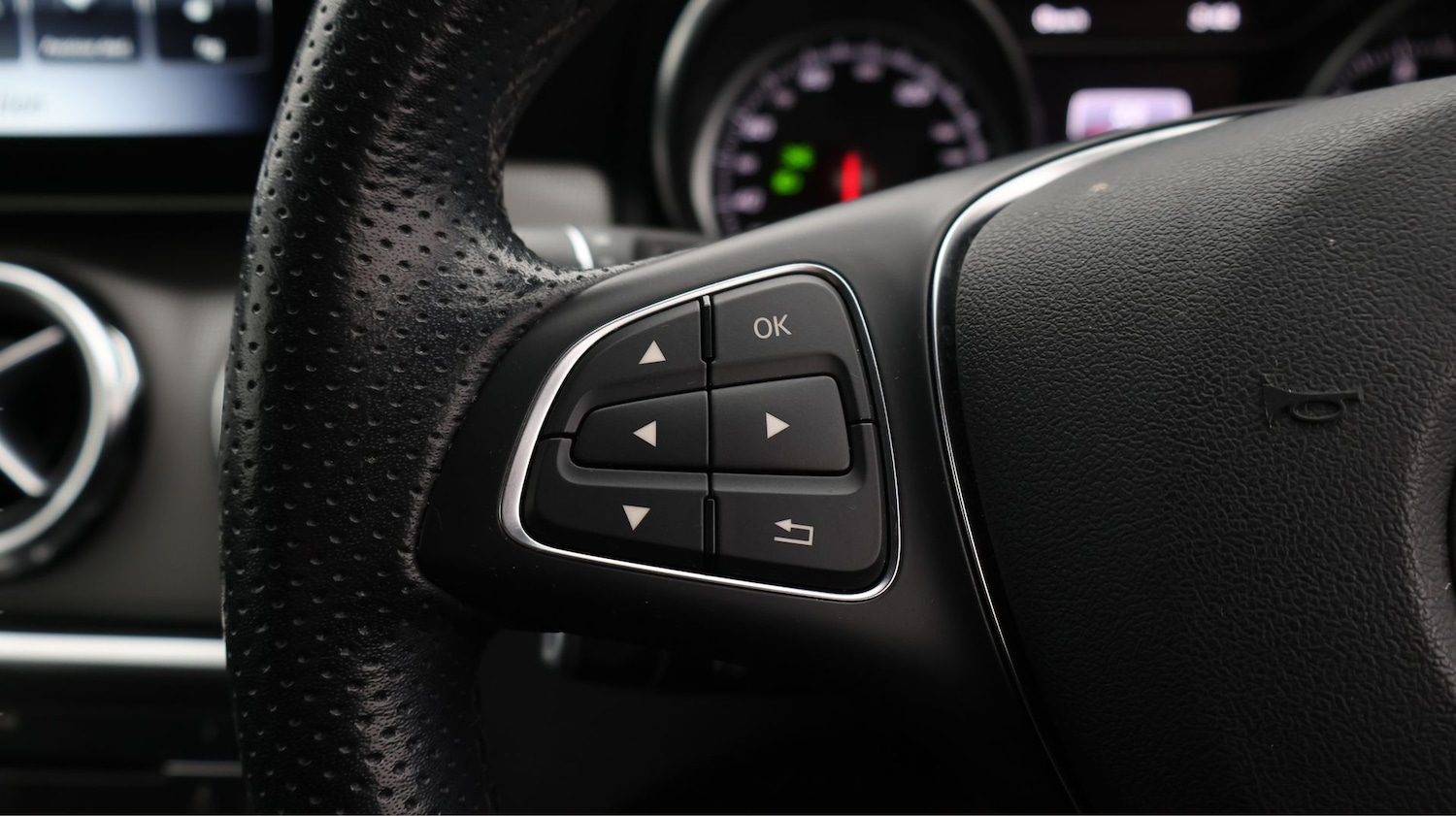 Used Mercedes-Benz GLA 2019 for sale - 77603920: Photo 23