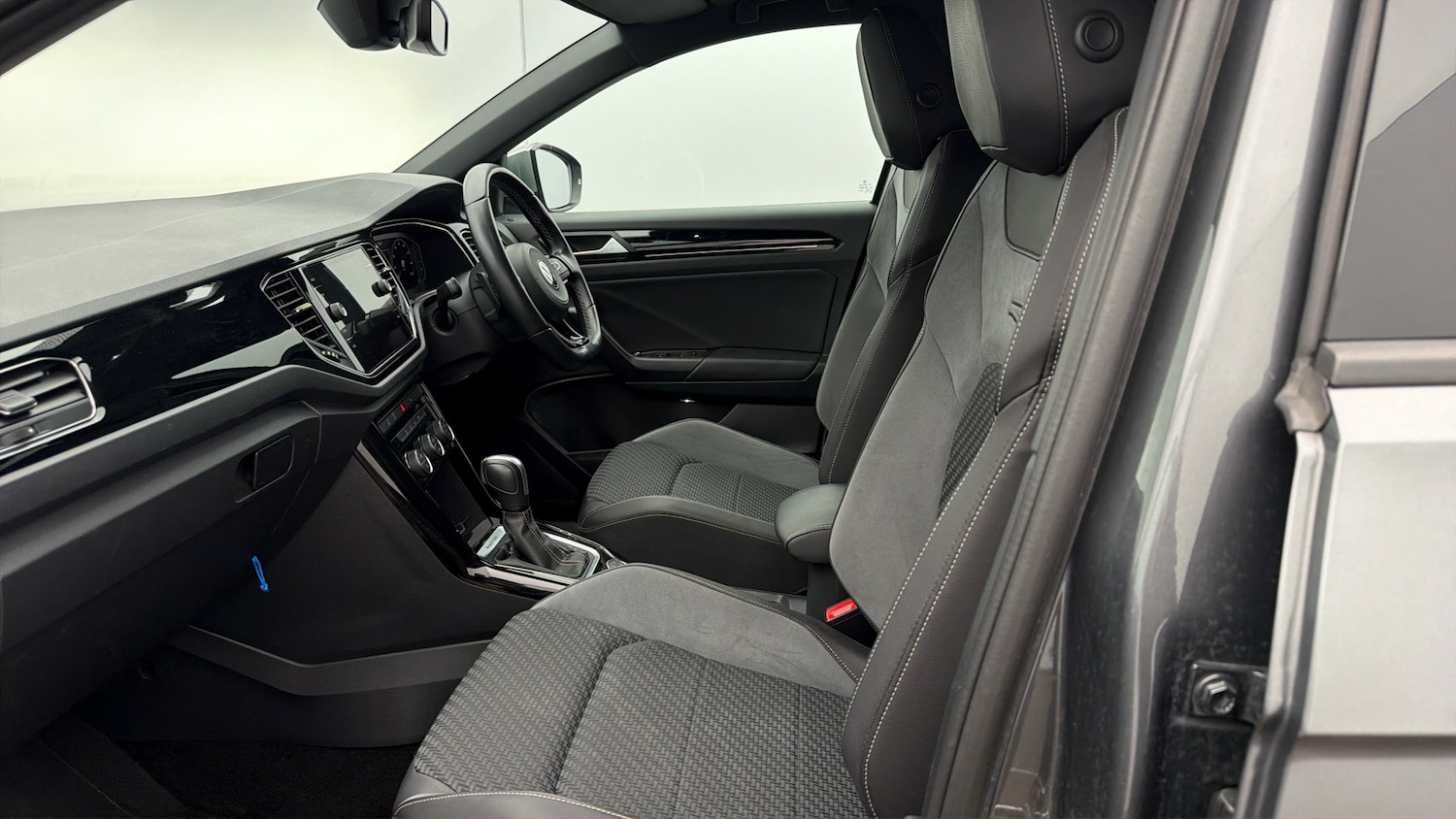 Used Volkswagen T-Roc 2020 for sale - 77968461: Photo 13