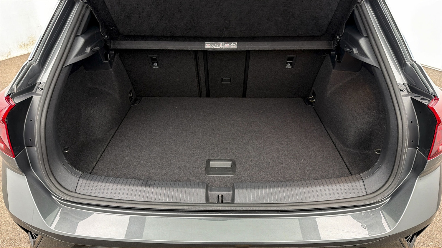 Used Volkswagen T-Roc 2020 for sale - 77968461: Photo 16