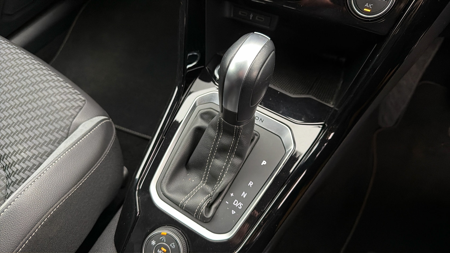 Used Volkswagen T-Roc 2020 for sale - 77968461: Photo 24