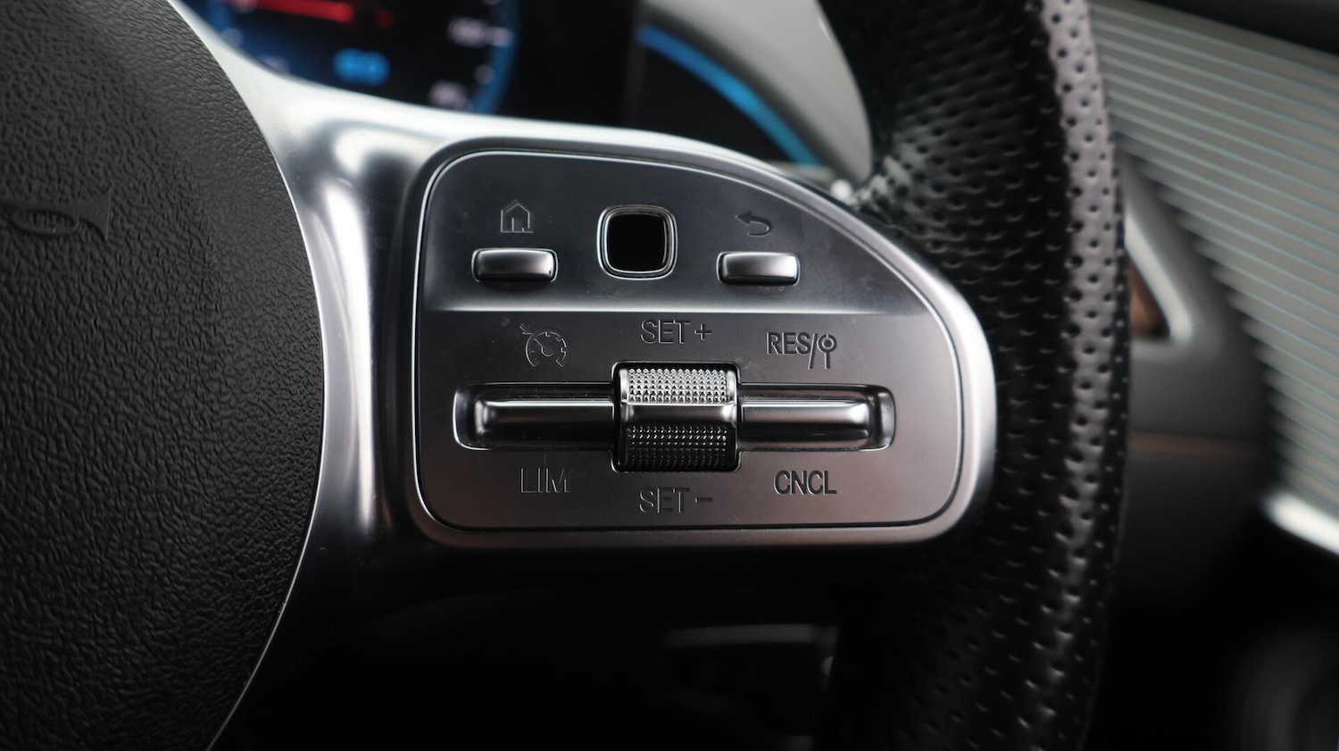 Used Mercedes-Benz EQC 2021 for sale - 76432688: Photo 26