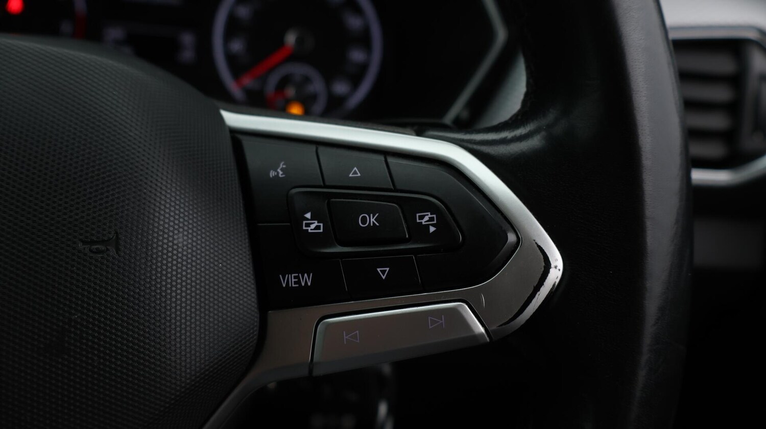 Used Volkswagen T-Cross 2022 for sale - 76620374: Photo 24