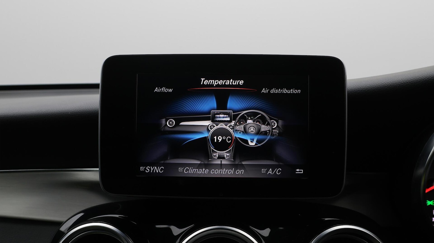 Used Mercedes-Benz GLC 2018 for sale - 76432401: Photo 13