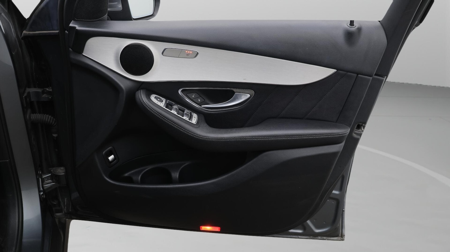 Used Mercedes-Benz GLC 2018 for sale - 76432401: Photo 16