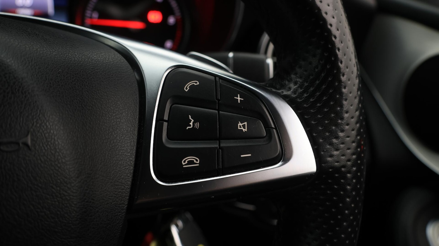 Used Mercedes-Benz GLC 2018 for sale - 76432401: Photo 26