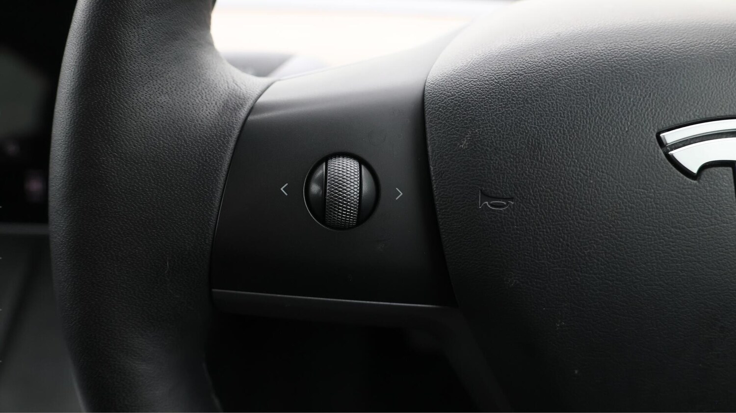 Used Tesla Model 3 for sale - 76658764: Photo 24