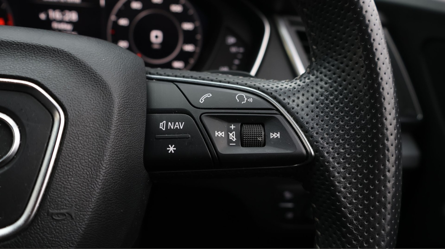 Used Audi Q5 2020 for sale - 77802213: Photo 24