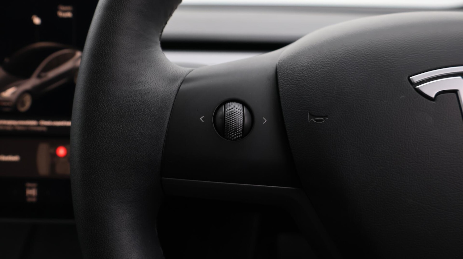 Used Tesla Model 3 2021 for sale - 76633650: Photo 26