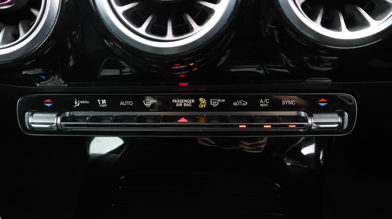 Used Mercedes-Benz CLA 2024 for sale - 76388245: Photo 25